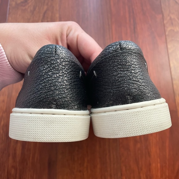 Frye Ivy Slip On Sneakers in Pewter Metallic Silver Size 7 - Picture 5 of 8